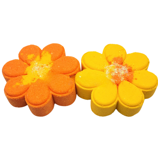 Two flower shaped bath bombs with alternating colors of orange and yellow (petals and centers). Center topped with biodegradable glitter. Listing is for One (1) flower bath bomb. 